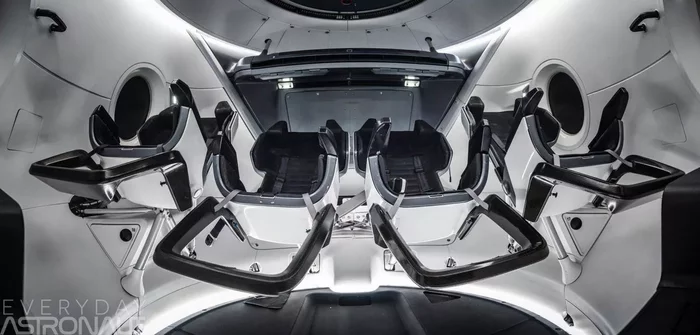 Four ISS crew members took part in assessing the “comfort level” of the new SpaceX Crew Dragon spacecraft - Spacex, Dragon 2, Cosmonautics, Roscosmos, Spaceship, Technologies, USA, Video