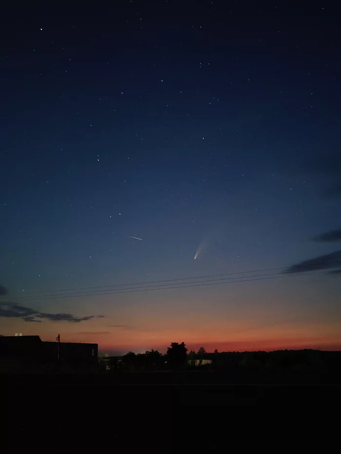 Comet and meteor - My, The photo, Comet, Neowise, Xiaomi, Space