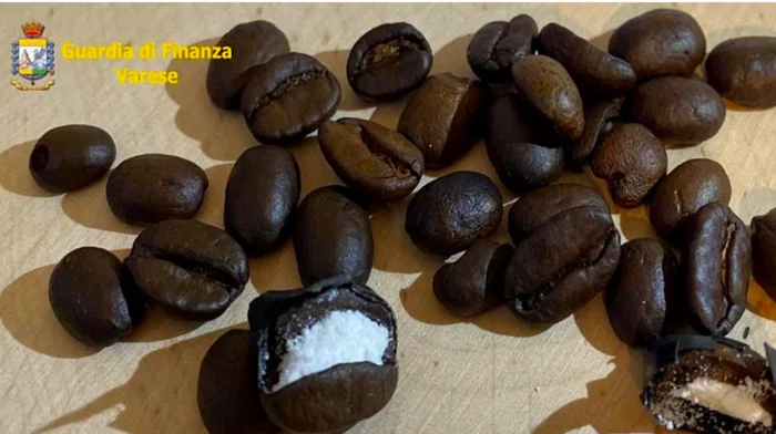 Italian police intercept coffee beans with cocaine - Cocaine, Smuggling, Coffee