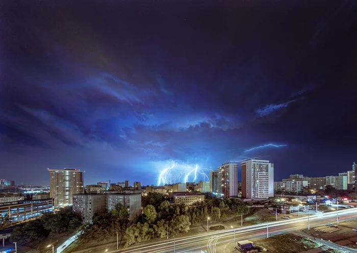 What was that booming there? I couldn't make so much noise alone! - My, Ufa, The photo, Thunderstorm