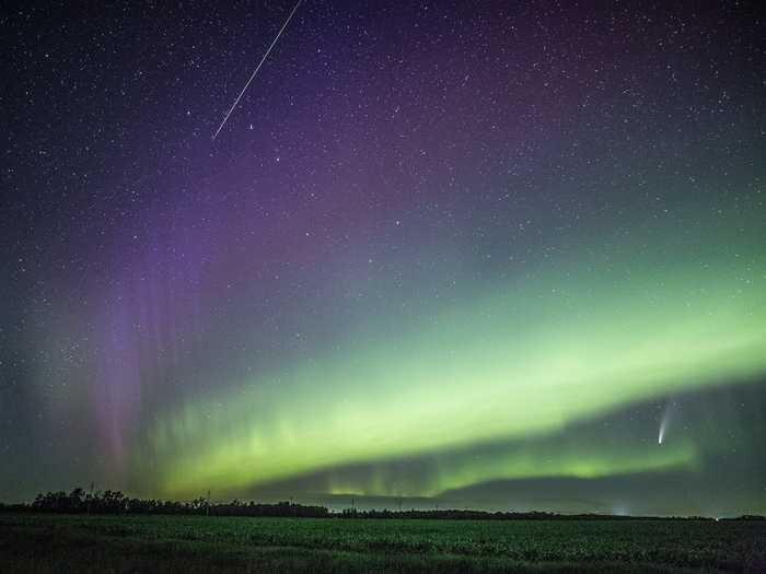 На одном фотоснимке сразу же 4 небесных явления - Космос, Полярное сияние, Комета, Метеор, Небо, Длиннопост, Neowise