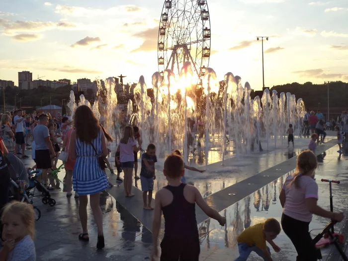 Pleasant moments of 2020 - My, Fountain, Evening, Embankment, Volga river