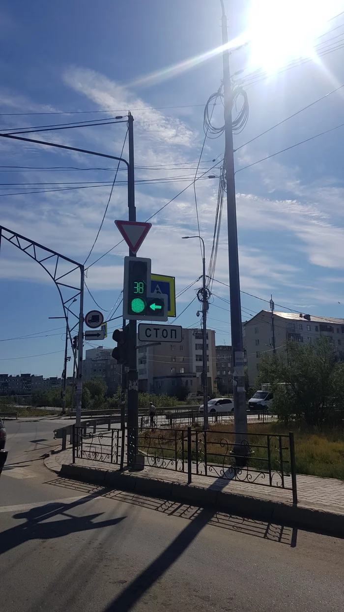 Mysterious traffic light - And so it will do, Yakutsk, Traffic lights