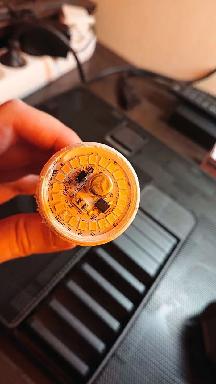 We dissect and study the new generation OSRAM 10W LED lamp - My, LEDs, Osram, Quality, Honesty, Video, Longpost, Bulb