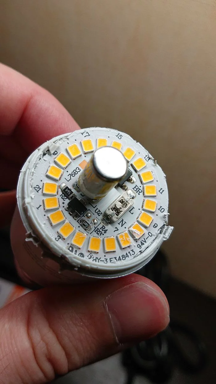 We dissect and study the new generation OSRAM 10W LED lamp - My, LEDs, Osram, Quality, Honesty, Video, Longpost, Bulb