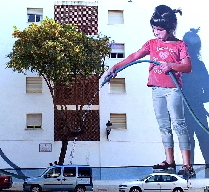 Girl watering a tree. Graffiti - Graffiti, Street art, Drawing, beauty, Art, From the network, Mural