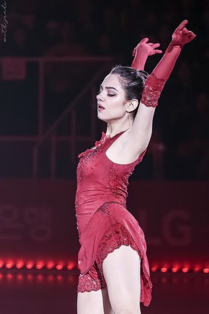 Красная Королева Фигурное катание, Евгения Медведева, Спорт, Сборная России, Фотография, Красивая девушка, Длиннопост
