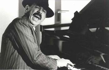 Scatman John: overcome yourself and achieve success - 