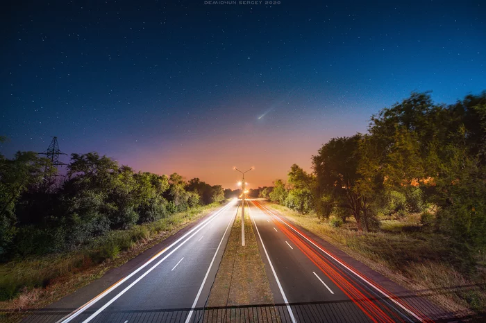 Only at home, when developing raw, I noticed that in the photo there was a glare in the form of a comet from a passing car)) - My, The photo, Long exposure, Landscape, Road, Stars, Night