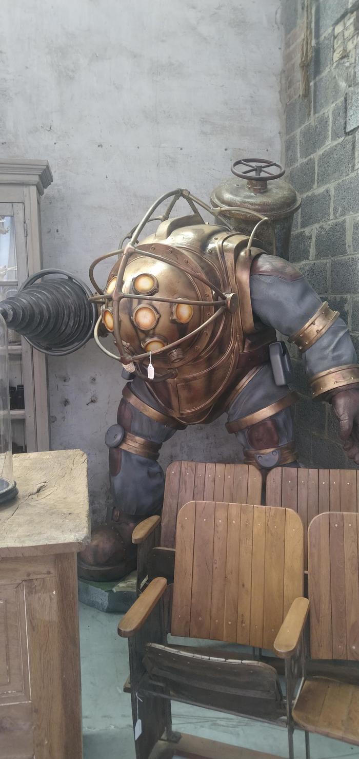   3000      ,   " -" , , , Bioshock, Big Daddy,  , Reddit