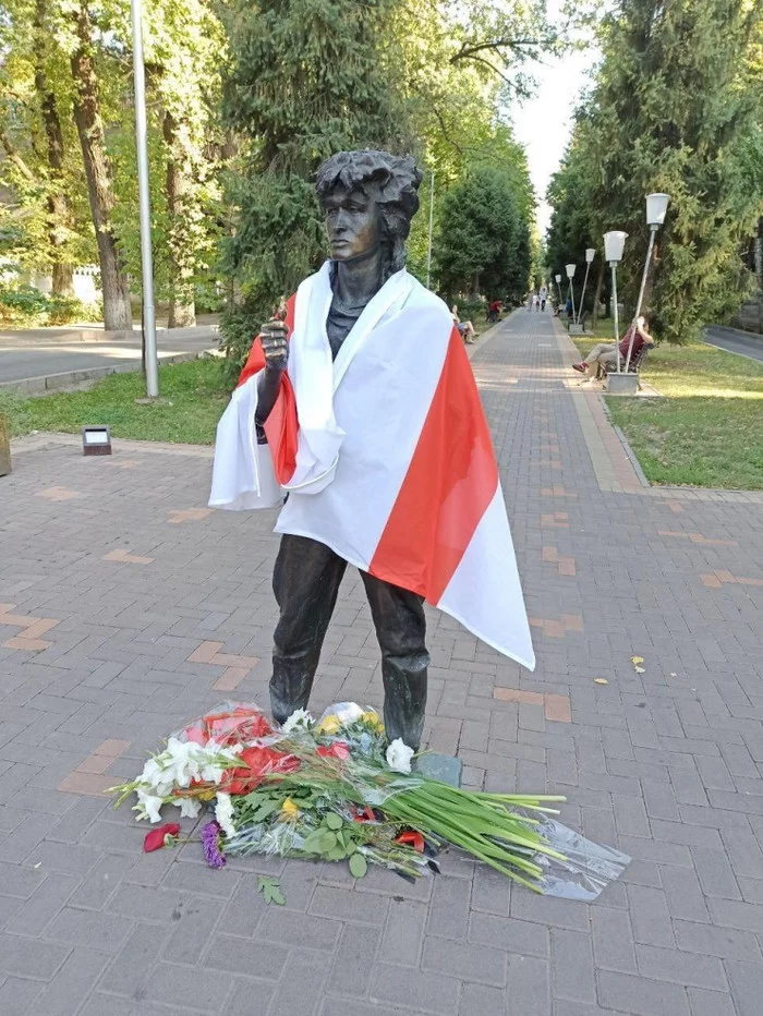 Belarus we are with you! - Almaty, Republic of Belarus, Viktor Tsoi, Politics, Monument, Flag