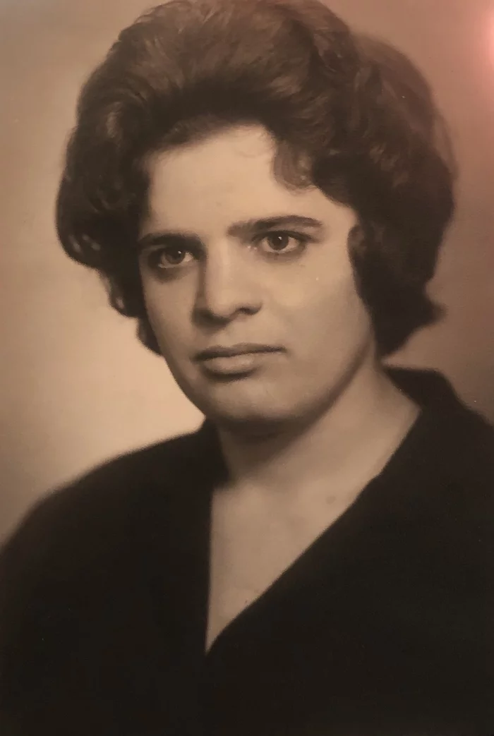 I saw a post about old photos and decided to show you my Granny - My, Old photo, the USSR, Retro, The photo, Relatives, Grandmother, Longpost