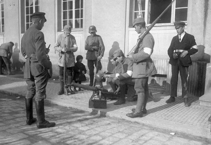 «Пивной путч» 1923 года в Мюнхене - Мюнхен, Путч, Нацисты, Адольф Гитлер, История, Германия, 20 век, Фотография, Длиннопост