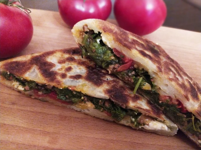 Gozleme with lamb and feta - My, Yummy, Easy, Recipe, Feta cheese, Mutton, Spinach, Tomatoes, Longpost, Cooking