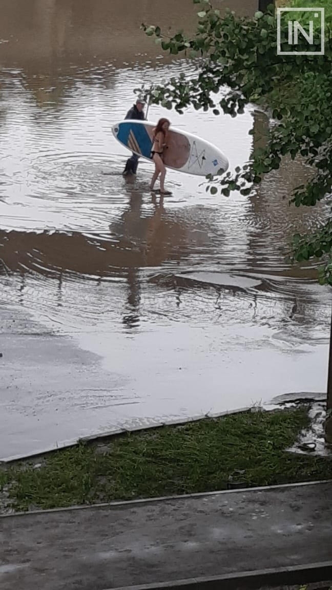 An ordinary day in Yekaterinburg - Yekaterinburg, Captain Jack Sparrow, SUPsurfing, Rainstorm, Longpost