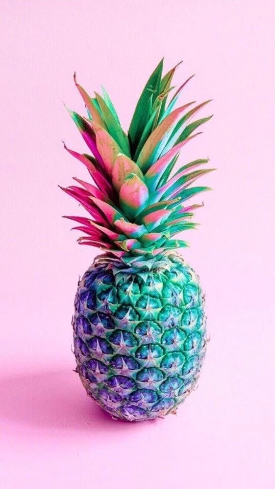 Hello - A pineapple, Fresh