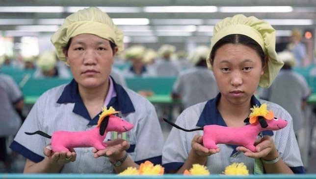 С кортов на улице – за сборку дорогого смартфона: как подбирают рабочих для китайских фабрик user manual for chinese suppliers