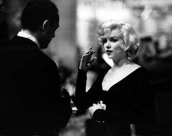 On the set of Only Girls in Jazz - 1958. - Marilyn Monroe, Celebrities, Cinema, Hollywood, There are only girls in jazz, Beautiful girl, Black and white photo, 1958, Longpost