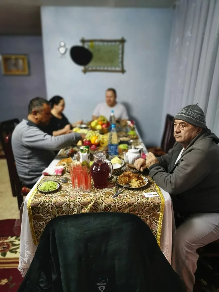 Loneliness - Loneliness, Feast, My, Huawei mate 20, Bukhara, Festive table, The photo