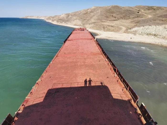 Bulk carrier Surov - My, Ship, Taman, Abandoned, Sea, Bulk carrier, Surov, Longpost