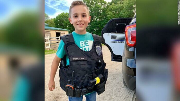 In the United States, a ten-year-old boy raised more than $315,000 to buy bulletproof vests for police dogs. - news, Animals, Dog, USA, Service dogs, Bulletproof vest, Kindness, Longpost