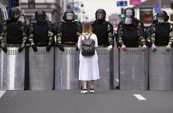 Poor innocent girl against a tough, cold-blooded machine - Politics, Republic of Belarus, Protests in Belarus, Rally