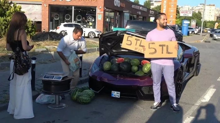 Selling watermelons from Lamborghini - a life hack from a blogger - My, Lamborghini, Watermelon, Sale, Turkey