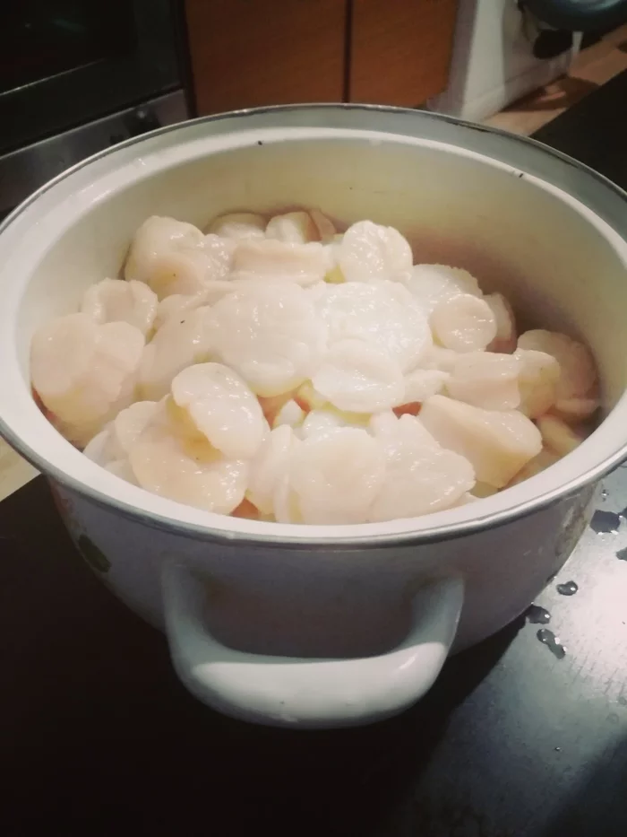 Typhoon Maysak in Vladivostok... - My, Vladivostok, Storm, Seashells, Delicacy, Longpost, Typhoon, Scallop, Seafood
