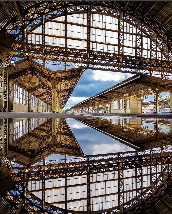 Reflection of time - Saint Petersburg, Railway station, Retro, The photo, Story