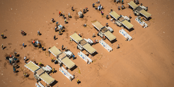 в какой пустыне проводится шестидневный сверхмарафон marathon des sables с фр песчаный марафон. 1599735690189278000. в какой пустыне проводится шестидневный сверхмарафон marathon des sables с фр песчаный марафон фото. в какой пустыне проводится шестидневный сверхмарафон marathon des sables с фр песчаный марафон-1599735690189278000. картинка в какой пустыне проводится шестидневный сверхмарафон marathon des sables с фр песчаный марафон. картинка 1599735690189278000. Об одном из самых трудных забегов на планете рассказывает его основатель Патрик Бауэр