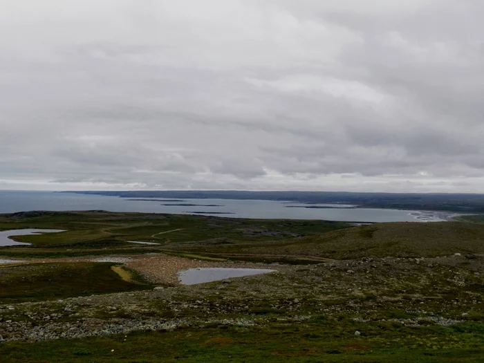 A trip to the Rybachy Peninsula! On the search for ancient petroglyphs! Part 2. Tumbleweed Kola - My, Kola Peninsula, Murmansk, Jeep, Musta-Tunturi, Pass, The Great Patriotic War, Petroglyphs, Drawing, Painting, The rocks, Auto, Renault Duster, Toyota, Drive, Lake, Video, Longpost, Rybachy Peninsula