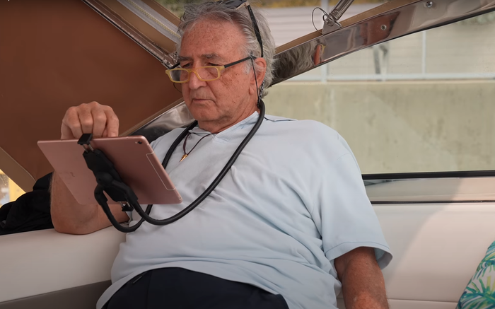 Гибкий держатель на шею