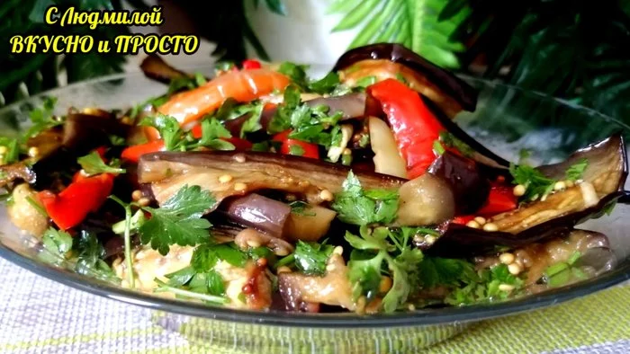 I make a roasted eggplant salad that tastes fantastic without having to stand over the stove. Salad dressing - My, Recipe, Video recipe, Food, Salad, Eggplant, The best, Preparation, Cooking, Yummy, Video, Longpost