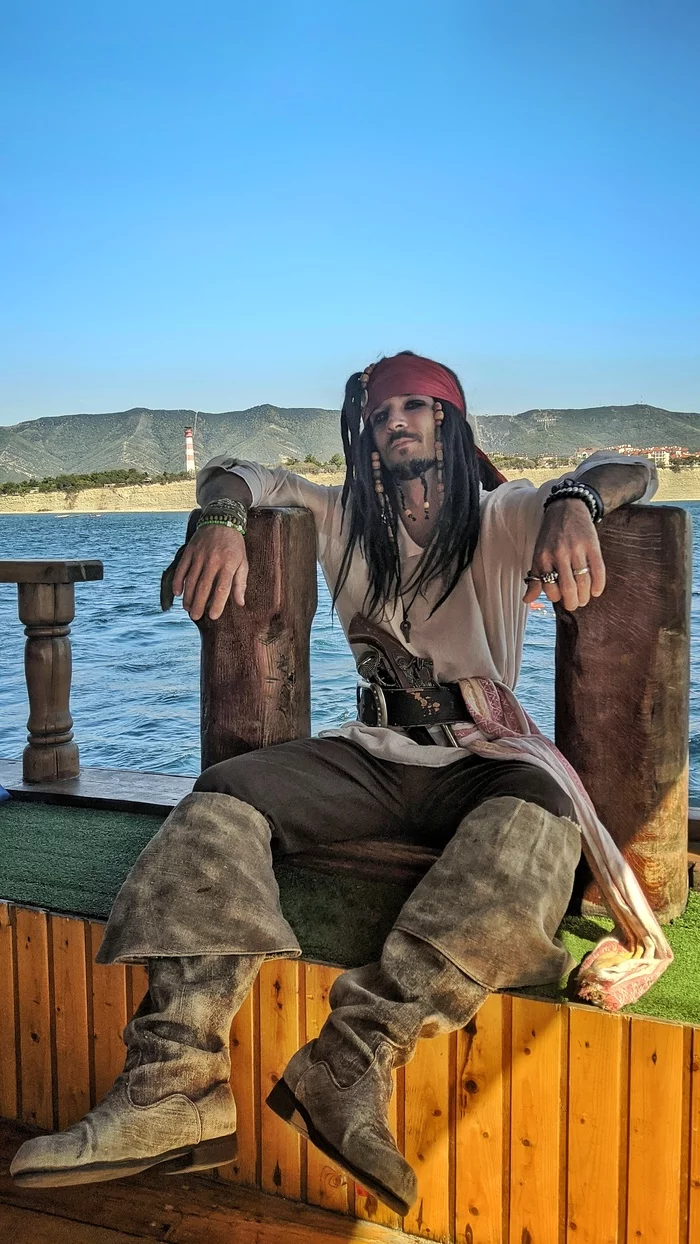 Jack Sparrow (Gelendzhik) - My, Captain Jack Sparrow, Gelendzhik, Gloria, Mobile photography