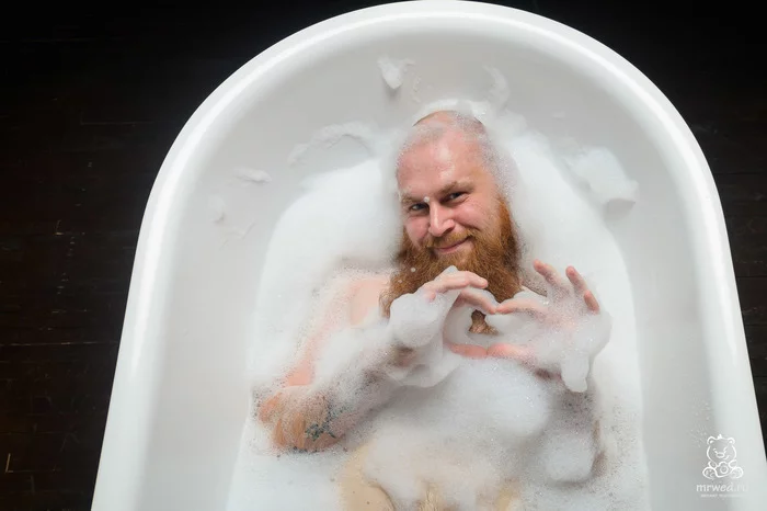 A parody of a sexy photo shoot in a bathtub with foam - My, Parody, Bathroom, PHOTOSESSION, Foam, Longpost