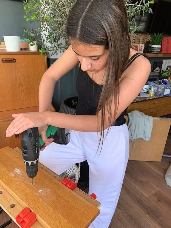 A 12-year-old girl renovated her house in a week, spending only $125: - Apartment, Repair, Longpost