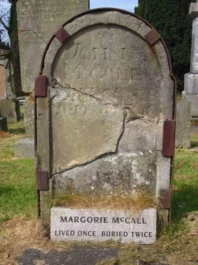 Lived once, buried twice - Story, Ireland, Ring, Death, Headstone, Thief