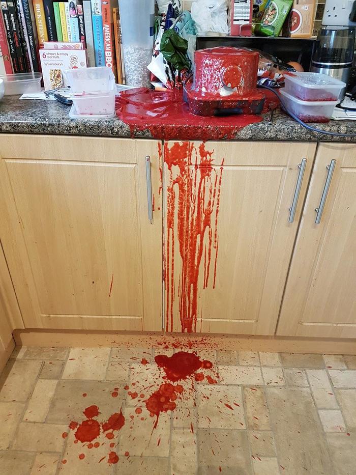 “My blender has a reverse blade option that allows you to turn an ordinary kitchen into a serial killer’s lair.” - The photo, Blender, Food, Kitchen, Jam, Maniac, Reddit