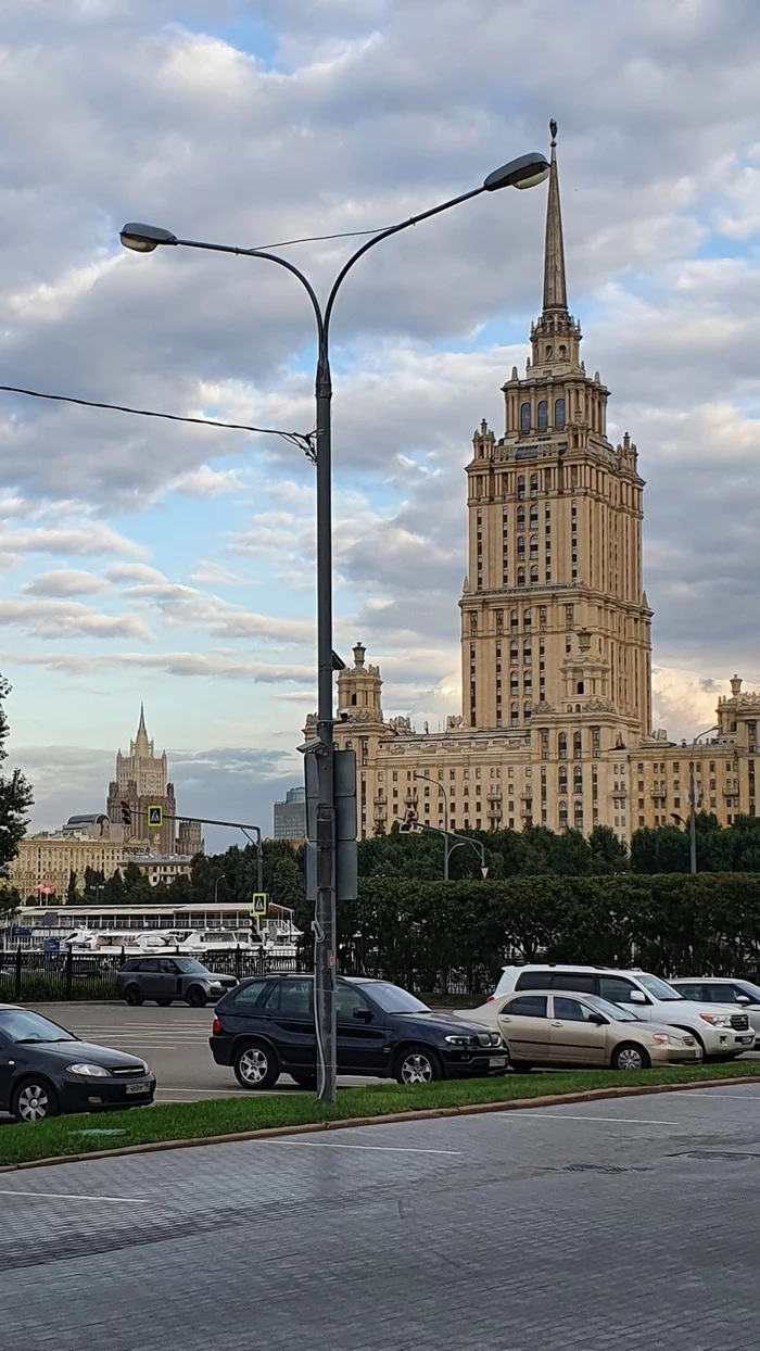 Сталинские высотки и современные - Моё, Москва, Начинающий фотограф, Высотки, Длиннопост