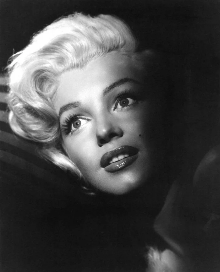 Photographer Frank Povolny (XIV) “Magnificent Marilyn” series - episode 242 - Cycle, Gorgeous, Marilyn Monroe, Beautiful girl, Actors and actresses, Celebrities, Blonde, Longpost, Black and white photo, 1953, 50th, 20th century, The photo