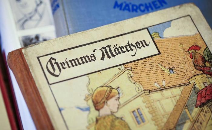 Fairy tales of the Brothers Grimm in different languages. Parallel texts - My, Story, The brothers grimm, Language learning, Books