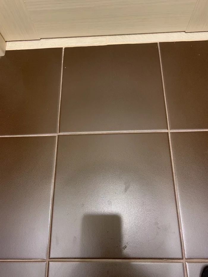 My eye started to twitch - My, Toilet, Tile, Nerves, Perfectionist hell