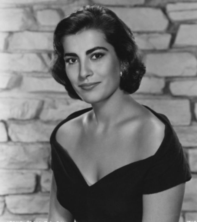 Актриса Греции Ирен Папас — Greece Actress Irene Papas - Актеры и актрисы, Легенда, Греки, Брюнетка, Девушки, Ретро, Длиннопост