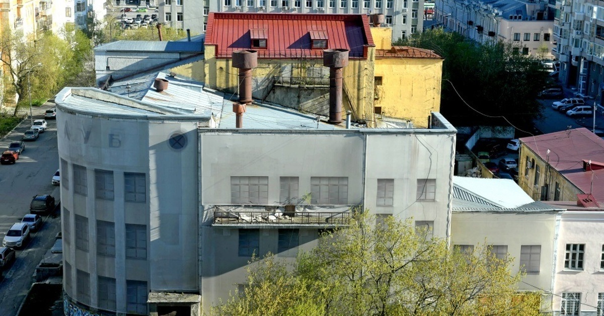 Здание Клуба Фото