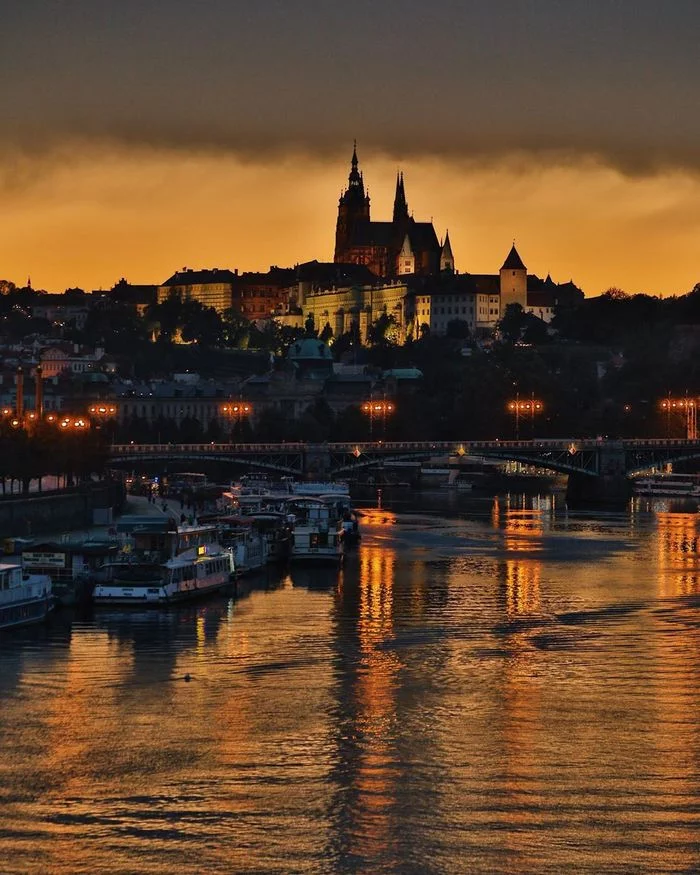 Evening Prague Castle - Prague, Czech, Europe, The photo, Sunset, Prague Castle, Vltava