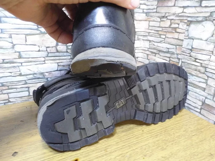 Trampled heel in Katy - My, Shoe repair, Heels, Caterpillar, Mat, Longpost