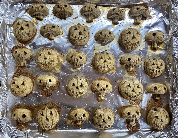 Шампиньоны на хэллоуин ver2.0 Череп, Хэллоуин, Кулинария, Шампиньоны, Тыква, Видео, Длиннопост, TikTok