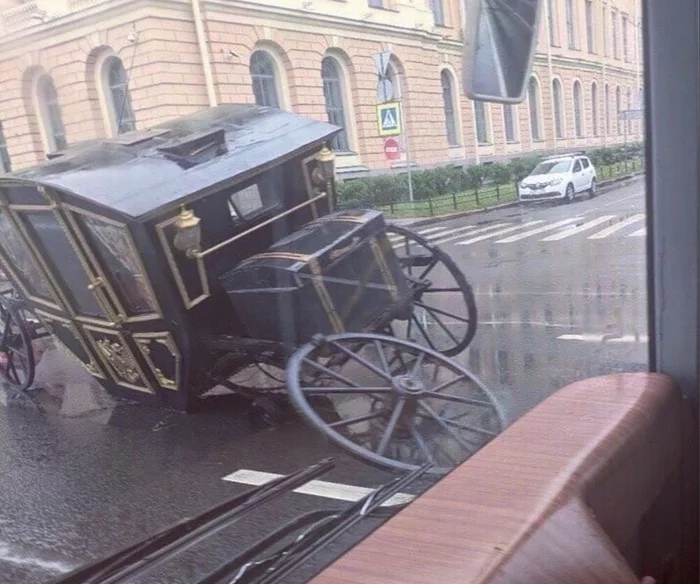 This is an accident in St. Petersburg - Road accident, Saint Petersburg, Coach