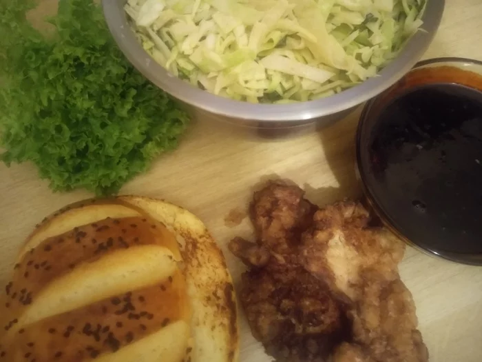 Сэндвич с курицей и салатом в корейском стиле Вкусно, Дайкон, Рецепт, Сэндвич, Корейская кухня, Курица, Фритюр, Длиннопост, Кулинария