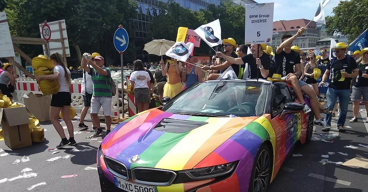 BMW i8 LGBT